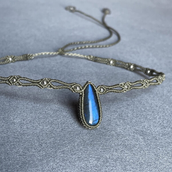 Mystic Drop of Light——Vintage Labradorite Teardrop Necklace